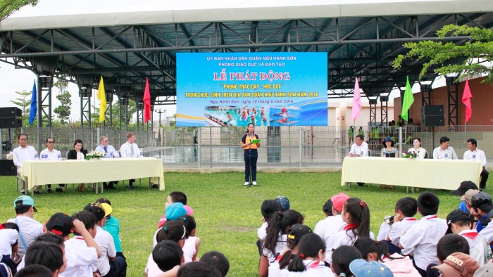 Learn to swim campaign in Ngu Hanh Son District, 2016 (5)