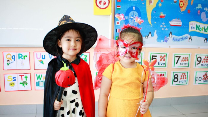 Students with their costumes (2)