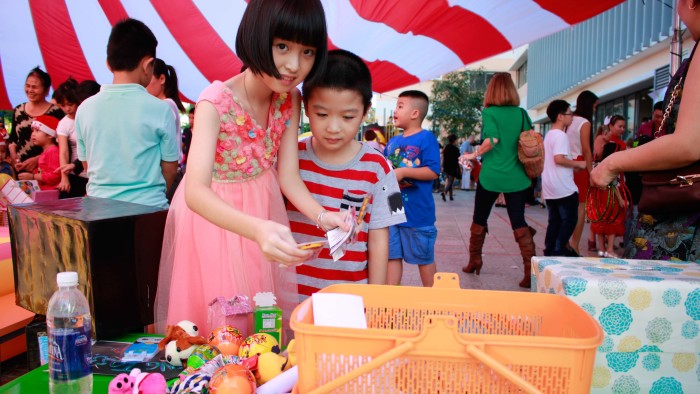 Various Games and Stalls attracted participants of all ages (22)