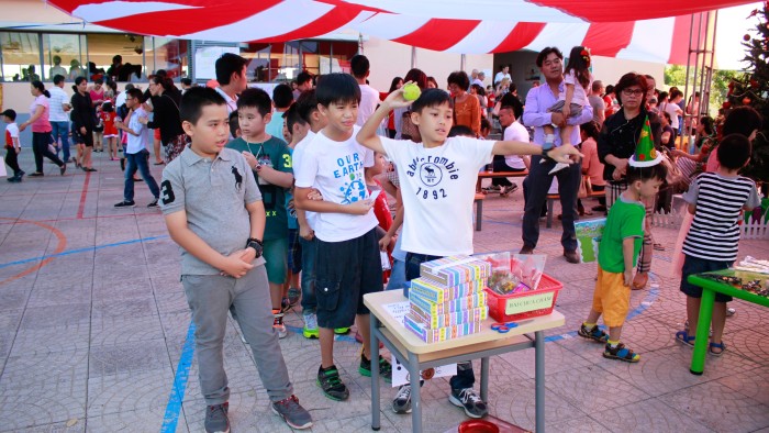 Various Games and Stalls attracted participants of all ages (27)