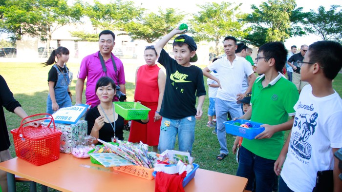 Various Games and Stalls attracted participants of all ages (29)
