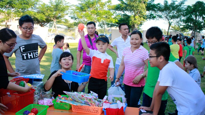 Various Games and Stalls attracted participants of all ages (30)