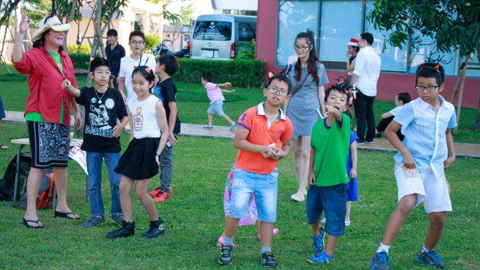Various Games and Stalls attracted participants of all ages (33)