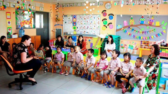 Welcome Kindergarten principals and representatives from DOET (3)
